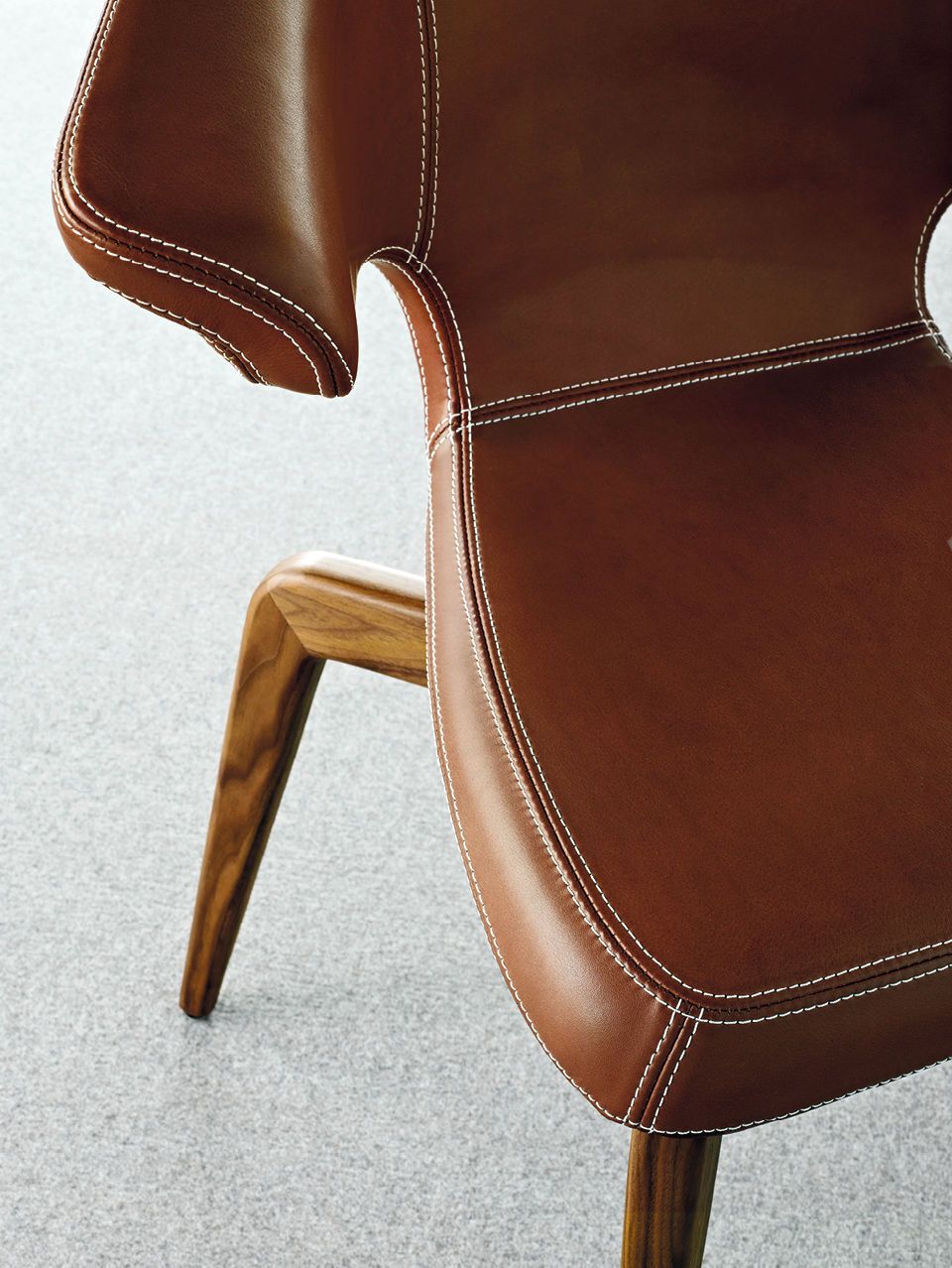 ClassiCon-Munich-Armchair-content-2_2x.jpg