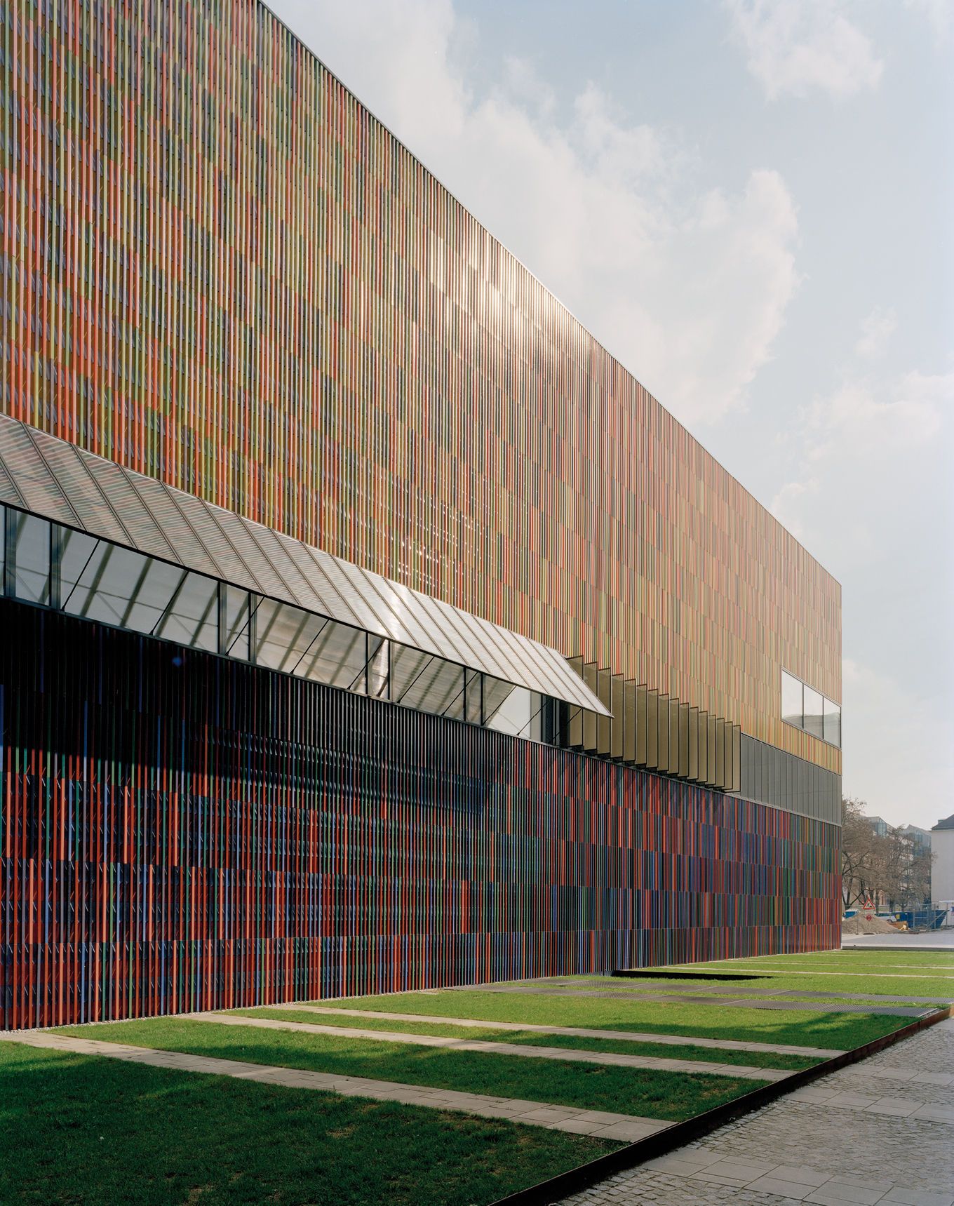 Sauerbruch-Hutton-content_2_2x.jpg