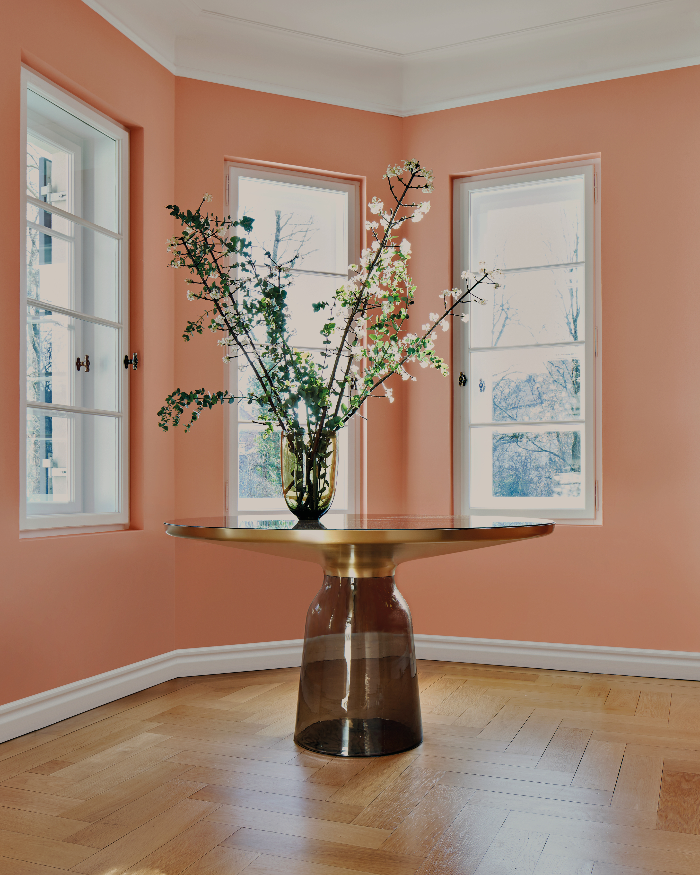 Bell High Table
Neu 2020